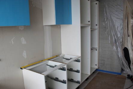 kuechenmontage2.jpg kuechenmontage2.jpg