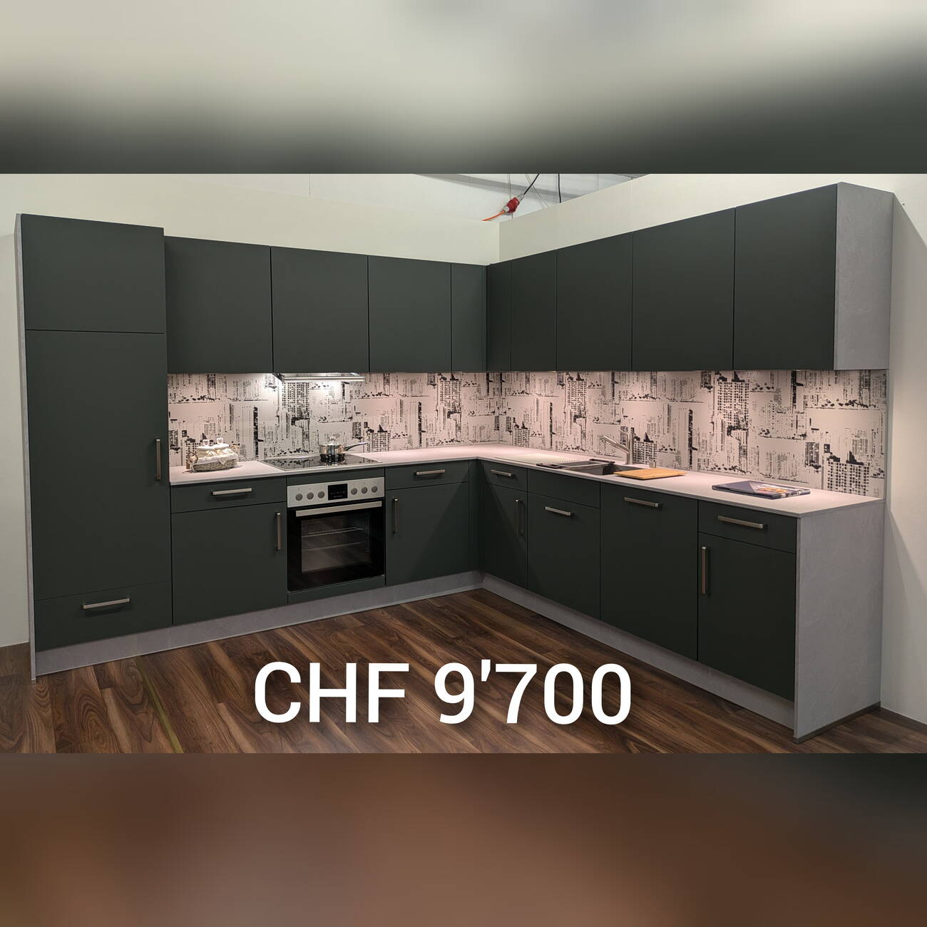 kueche2_easytouch_mineralgruen.jpg kueche2_easytouch_mineralgruen.jpg