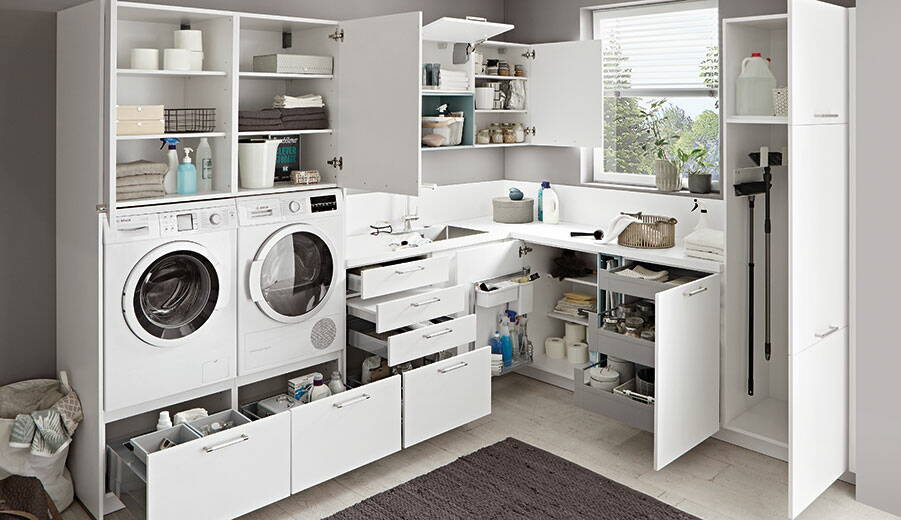 hauswirtschaftsraum-stauraum.jpg Ein Hauswirtschaftsraum benötigt nicht viel Platz. Wir bieten Ihnen eine individuelle Planung und machen Ihre Abstellkammer zu einem Raumwunder.